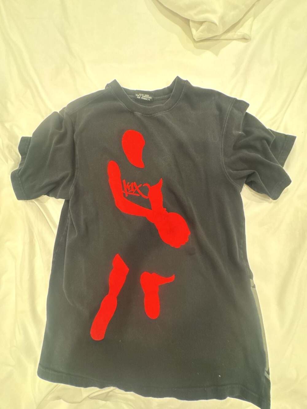 K1X Men's Vintage Graphic T-Shirt Black with Red Basketball Player Motif